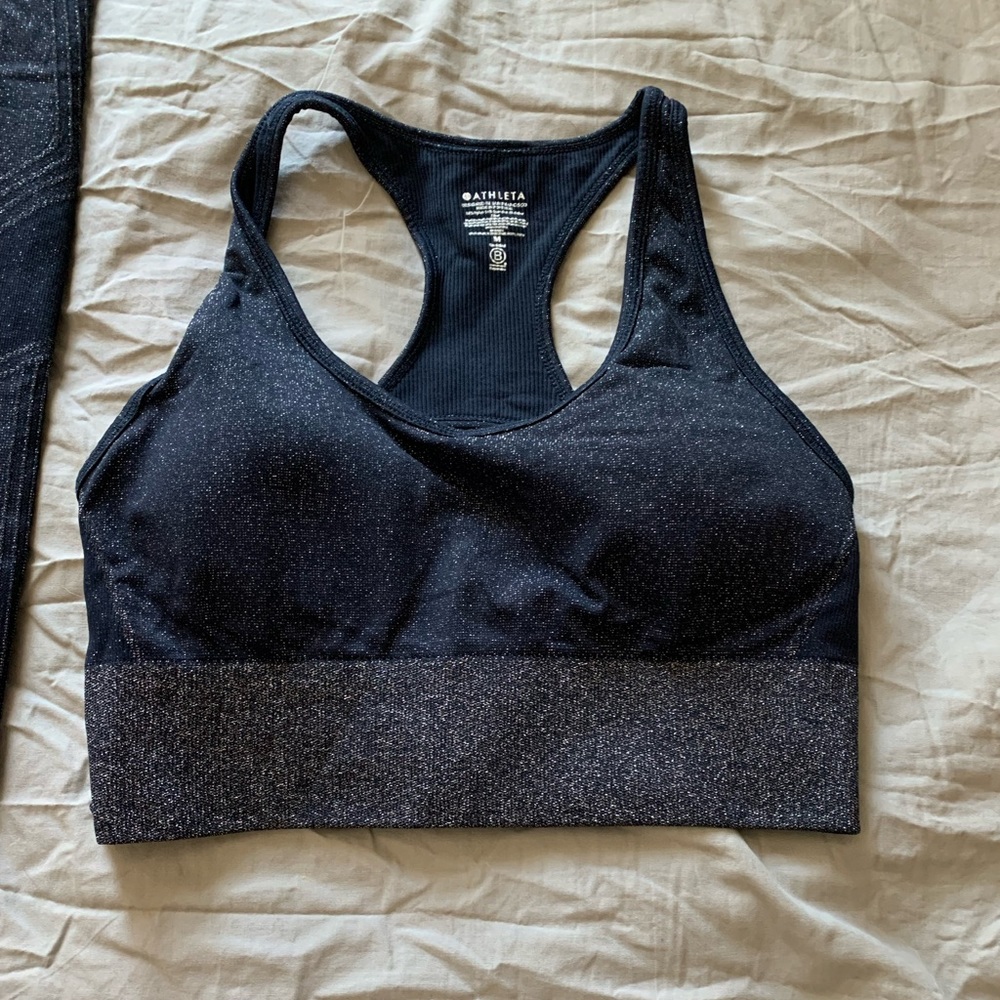 Athlete seamless sports bra